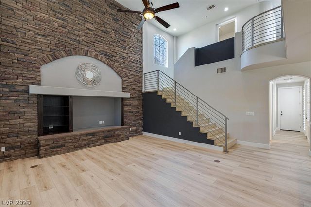 300 Kingsclear Court, Las Vegas, NV 89145