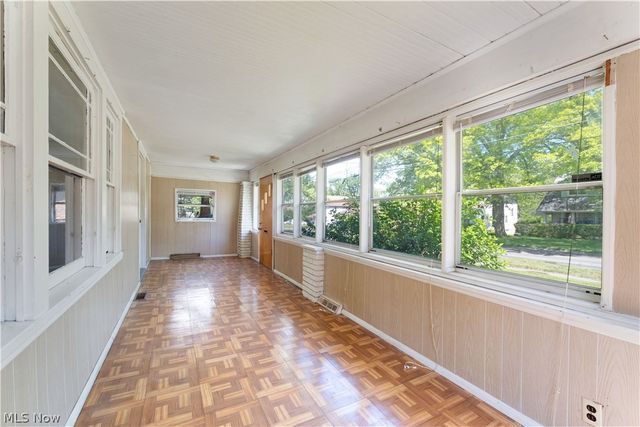 51 Indianola Road, Youngstown, OH 44512