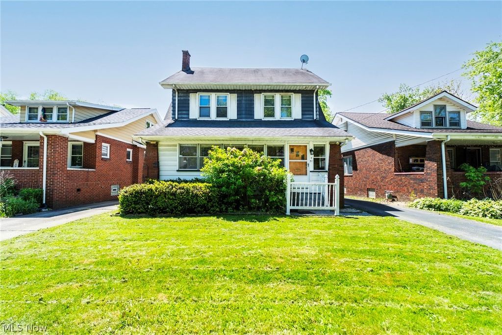 51 Indianola Road, Youngstown, OH 44512