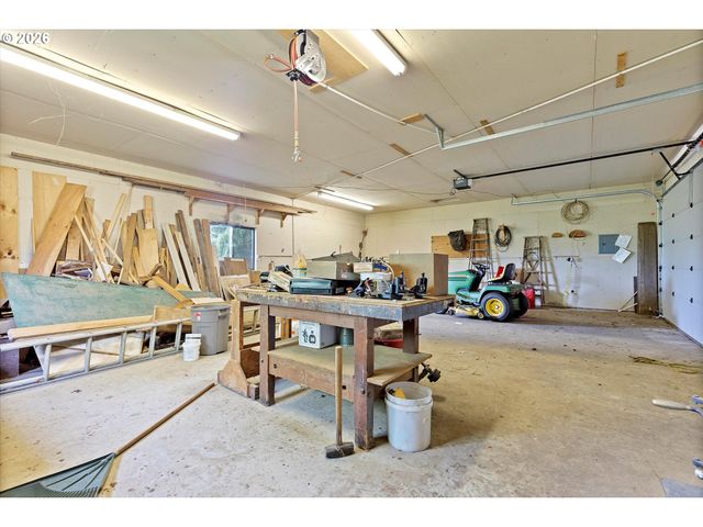 13800 Se Baumback Rd, Sandy, OR 97055