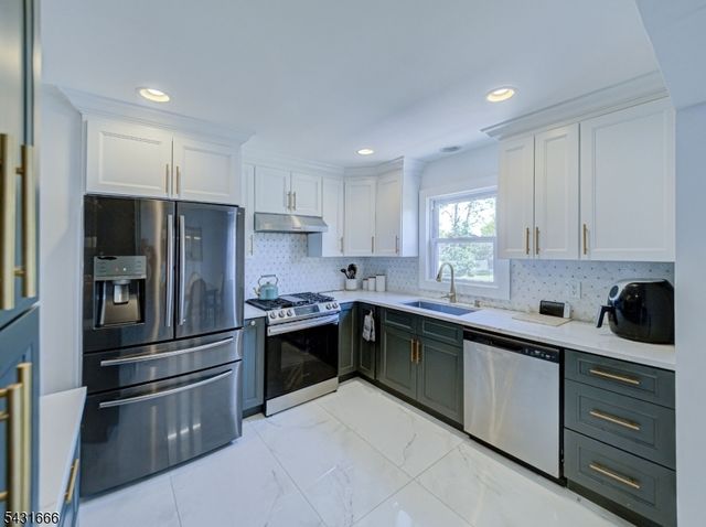 1897 Bell Pl, South Plainfield Boro, NJ 07080