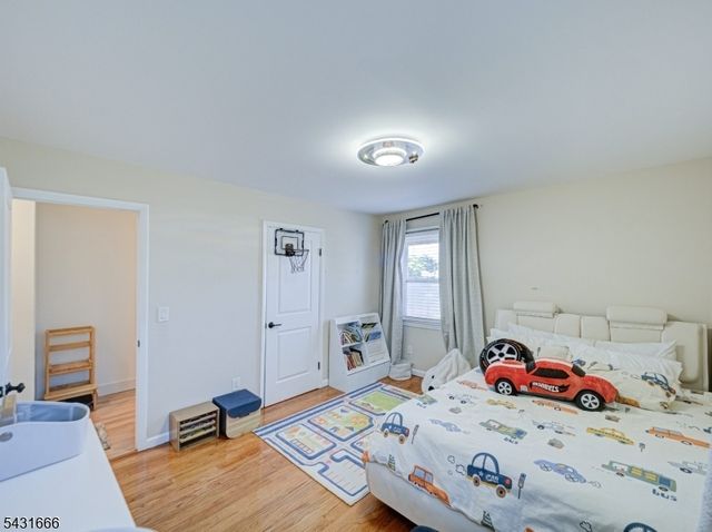 1897 Bell Pl, South Plainfield Boro, NJ 07080