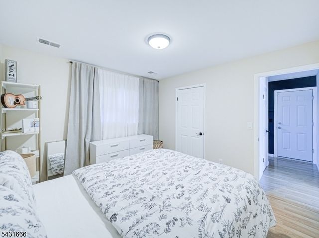 1897 Bell Pl, South Plainfield Boro, NJ 07080