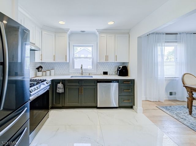 1897 Bell Pl, South Plainfield Boro, NJ 07080