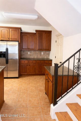 4902 Waterstone Drive, Olive Branch, MS 38654