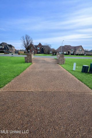 4902 Waterstone Drive, Olive Branch, MS 38654