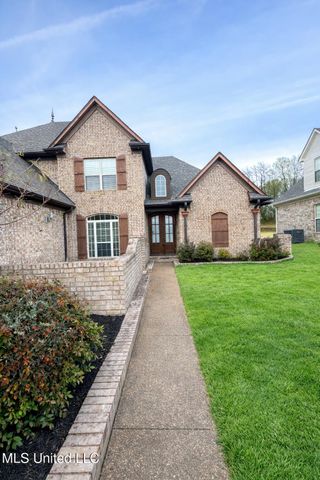 4902 Waterstone Drive, Olive Branch, MS 38654