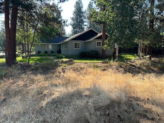 711 E Tyee Drive, Sisters, OR 97759