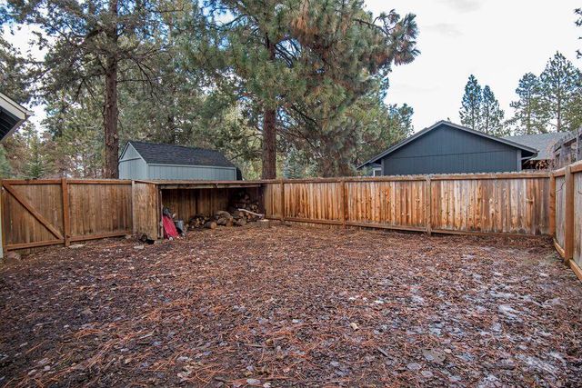 711 E Tyee Drive, Sisters, OR 97759