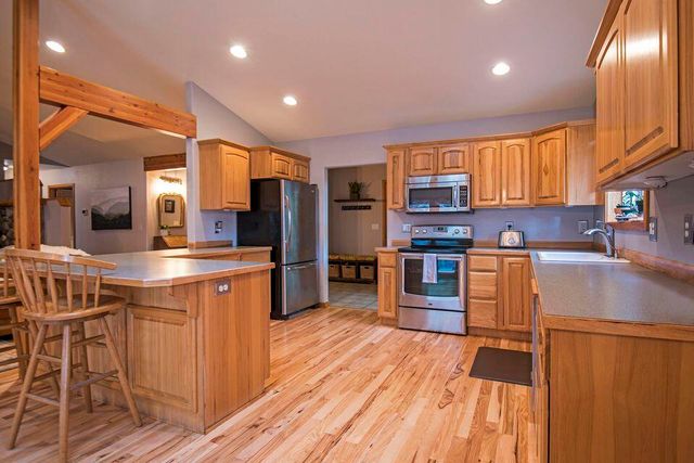 711 E Tyee Drive, Sisters, OR 97759