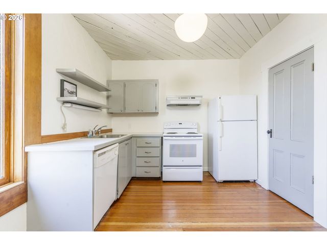3206 S KELLY Ave, Portland, OR 97239