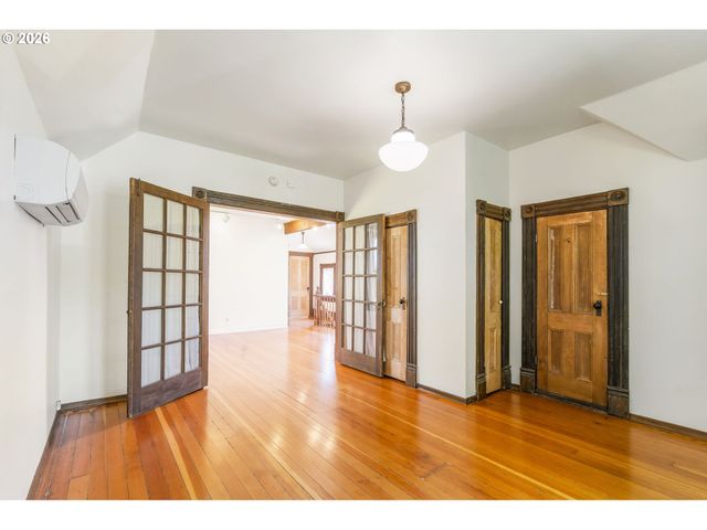 3206 S KELLY Ave, Portland, OR 97239