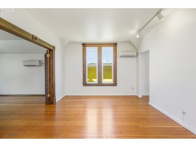 3206 S KELLY Ave, Portland, OR 97239