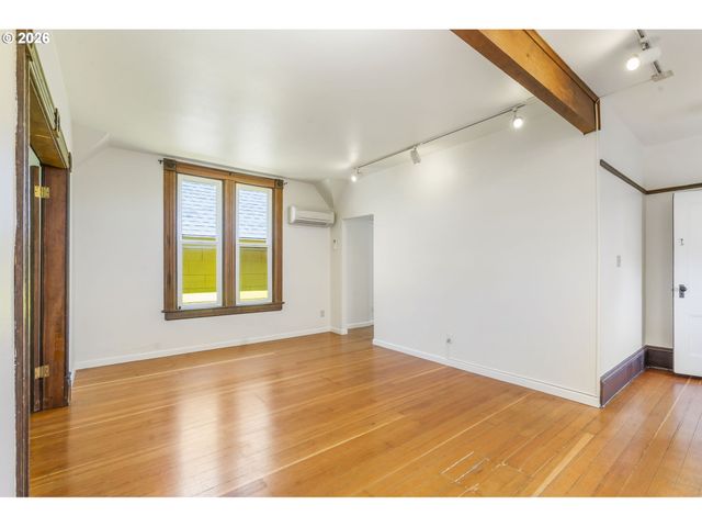 3206 S KELLY Ave, Portland, OR 97239