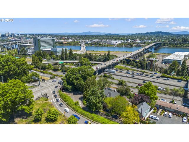 3206 S KELLY Ave, Portland, OR 97239
