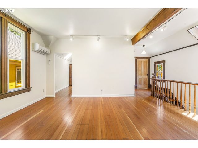 3206 S KELLY Ave, Portland, OR 97239