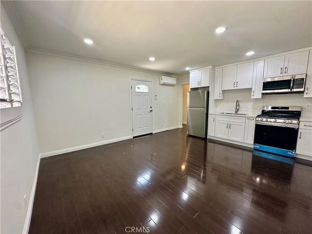 2726 N Brighton St, Burbank, CA 91504