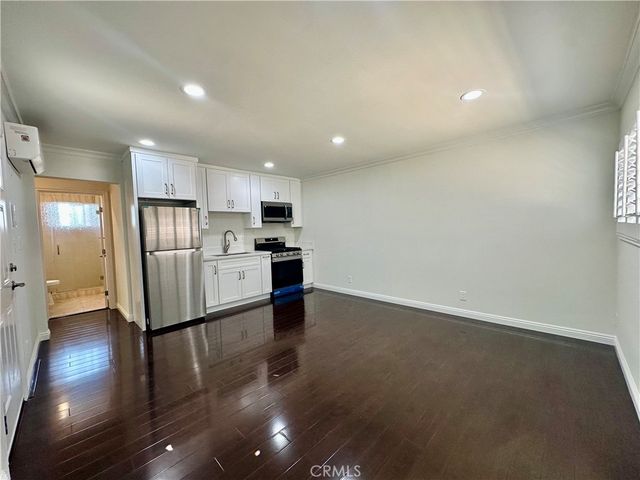 2726 N Brighton St, Burbank, CA 91504
