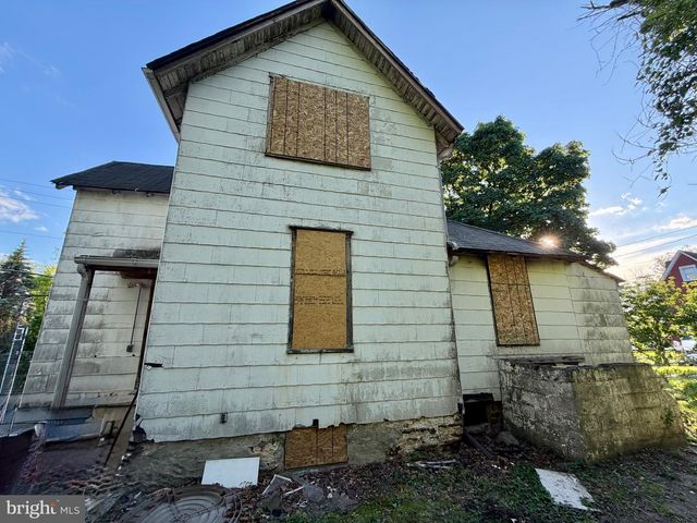 215 BERLIN RD, Clementon, NJ 08021