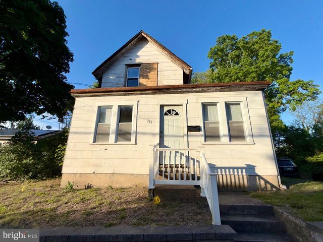215 BERLIN RD, Clementon, NJ 08021