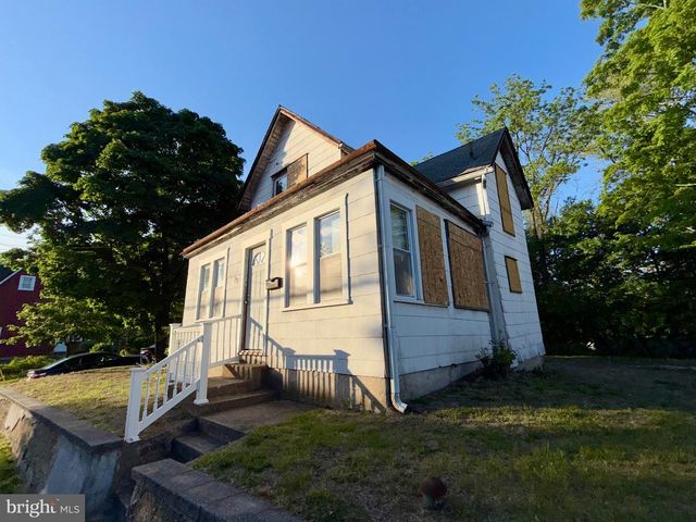 215 BERLIN RD, Clementon, NJ 08021