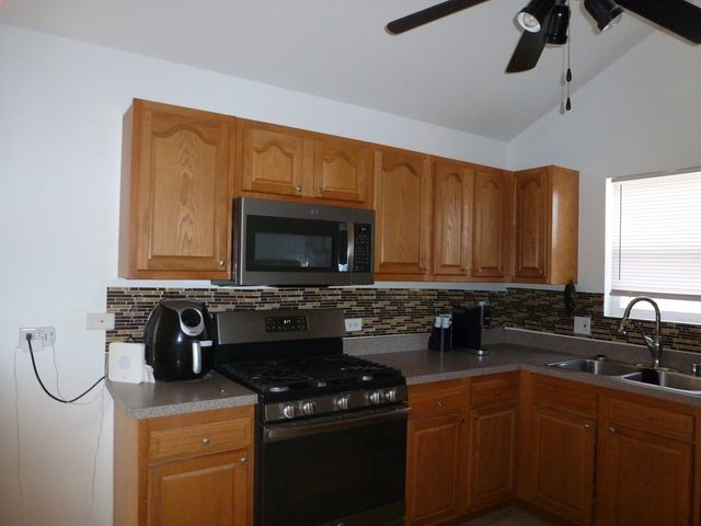 16212 Trumbull Avenue, Markham, IL 60428