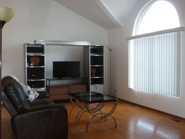 16212 Trumbull Avenue, Markham, IL 60428