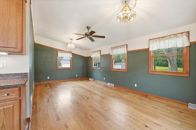 534 Peters DRIVE, Waukesha, WI 53188