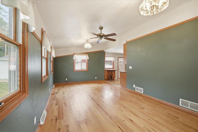 534 Peters DRIVE, Waukesha, WI 53188