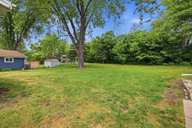 534 Peters DRIVE, Waukesha, WI 53188