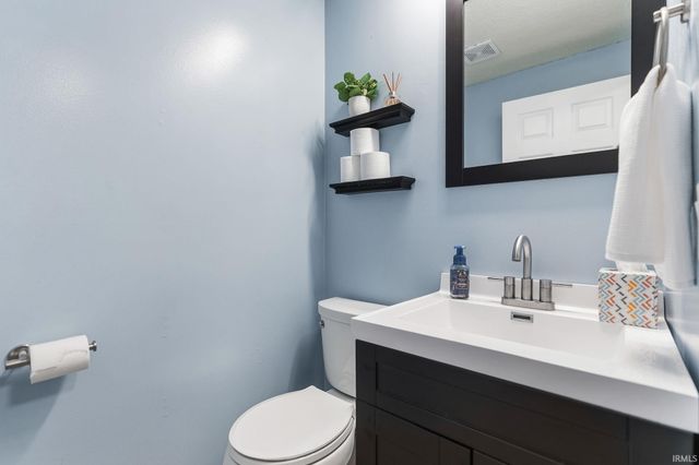 3332 Chelmsford Place, Fort Wayne, IN 46815