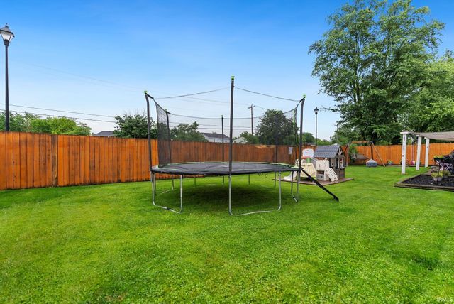 3332 Chelmsford Place, Fort Wayne, IN 46815