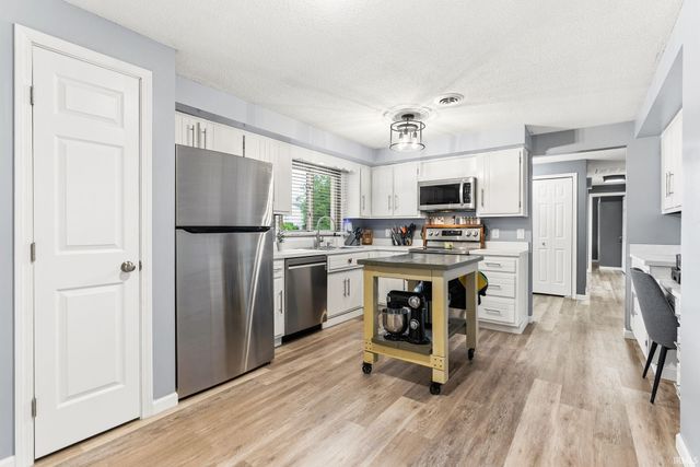 3332 Chelmsford Place, Fort Wayne, IN 46815