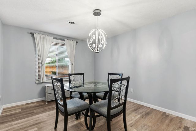 3332 Chelmsford Place, Fort Wayne, IN 46815