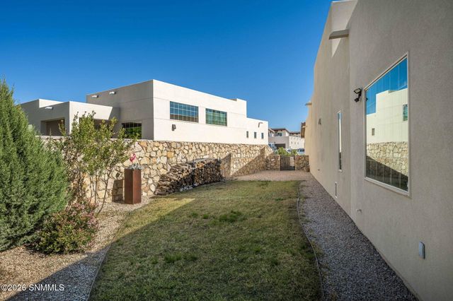 2945 Maddox Loop, Las Cruces, NM 88011