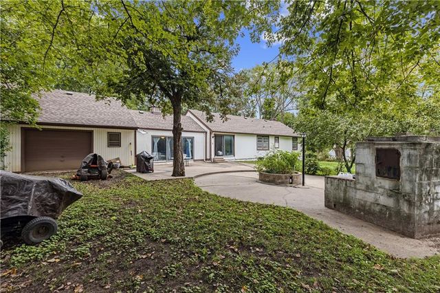 9800 Eastern Avenue, Kansas City, MO 64134