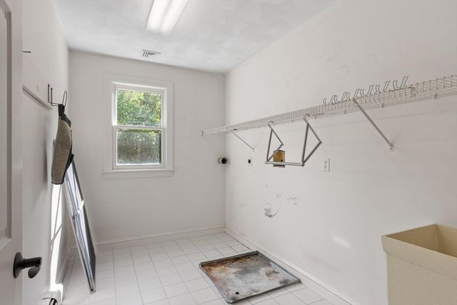 12 Kennedy Lane, Acton, MA 01720