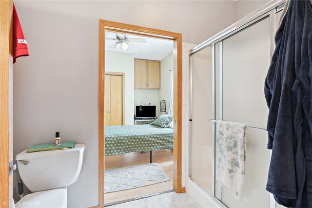 2107 W 4th Avenue, Indianola, IA 50125