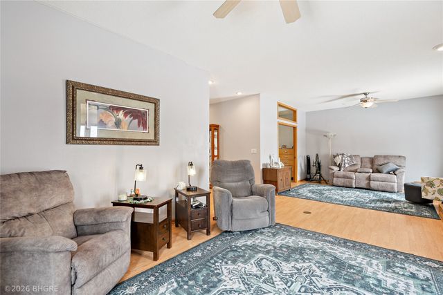 2107 W 4th Avenue, Indianola, IA 50125