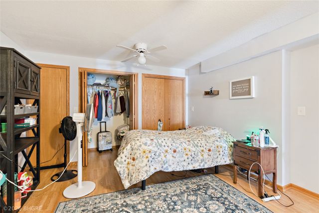 2107 W 4th Avenue, Indianola, IA 50125