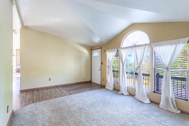 14294 Troy Hills Drive, Bella Vista, CA 96008