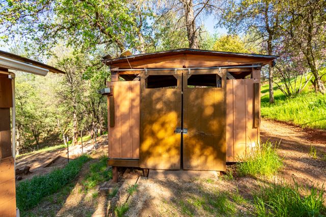 14294 Troy Hills Drive, Bella Vista, CA 96008