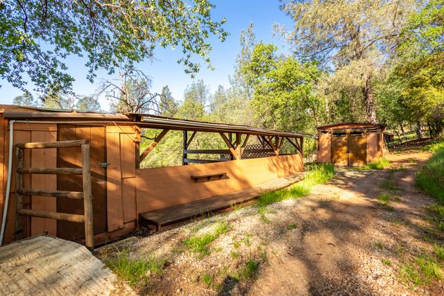 14294 Troy Hills Drive, Bella Vista, CA 96008