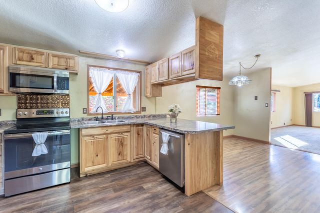 14294 Troy Hills Drive, Bella Vista, CA 96008