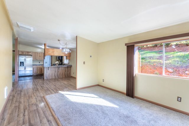 14294 Troy Hills Drive, Bella Vista, CA 96008