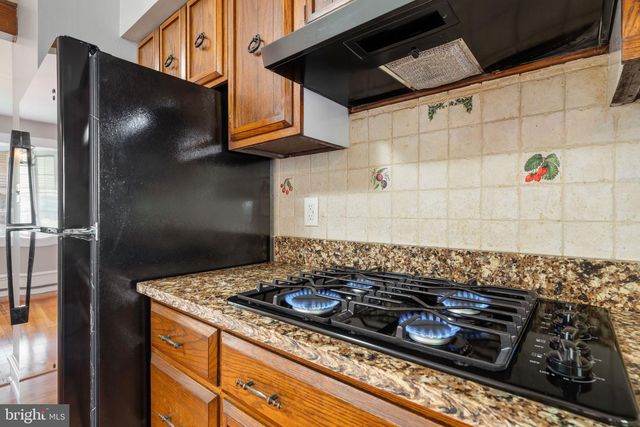 201 N CHESTER PIKE, Glenolden, PA 19036