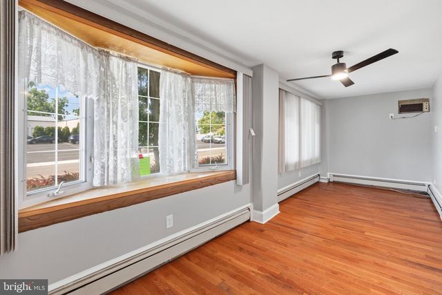 201 N CHESTER PIKE, Glenolden, PA 19036