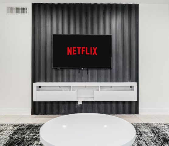 1800 NW 4th Avenue, Boca Raton, FL 33432