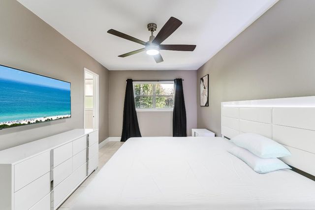 1800 NW 4th Avenue, Boca Raton, FL 33432