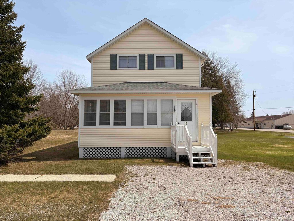 8172 River Gg Street, Nahma, MI 49864